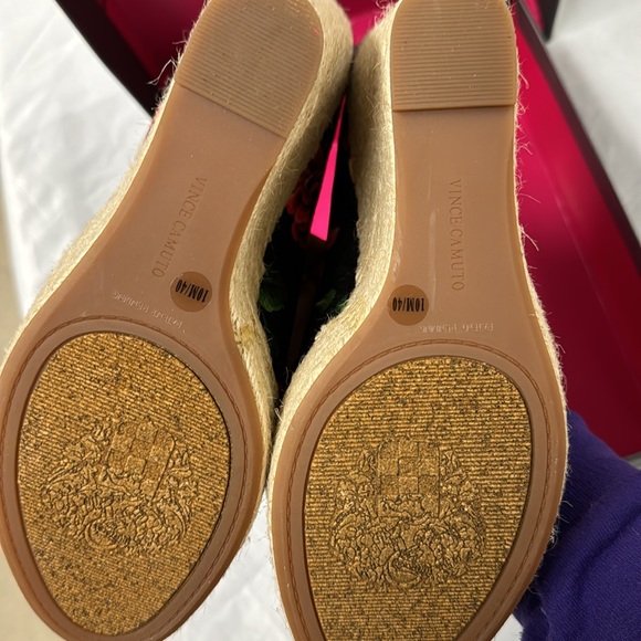BRAND NEW Vince Camuto Wedges - Picture 5 of 7